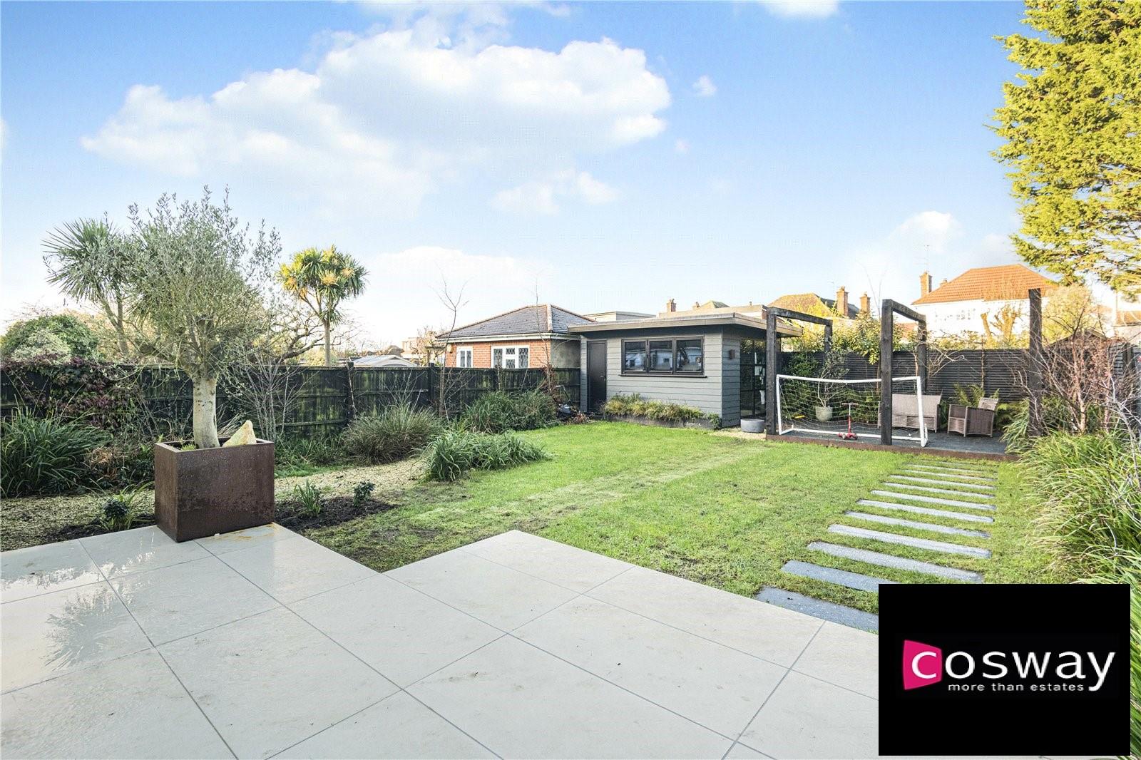 Sunbury Avenue, Mill Hill, NW7, London